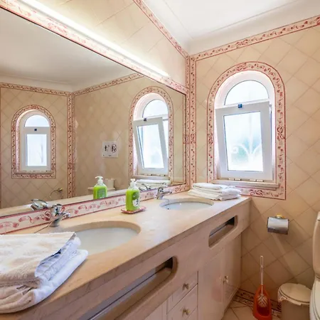 Cristina 7 וילה אלבופיירה